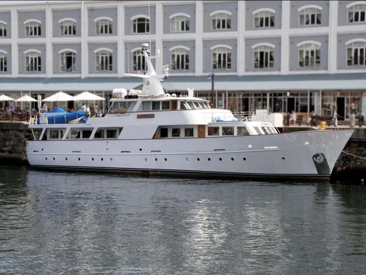 Bed and Breakfast Motor Yacht Kiara Kapstadt