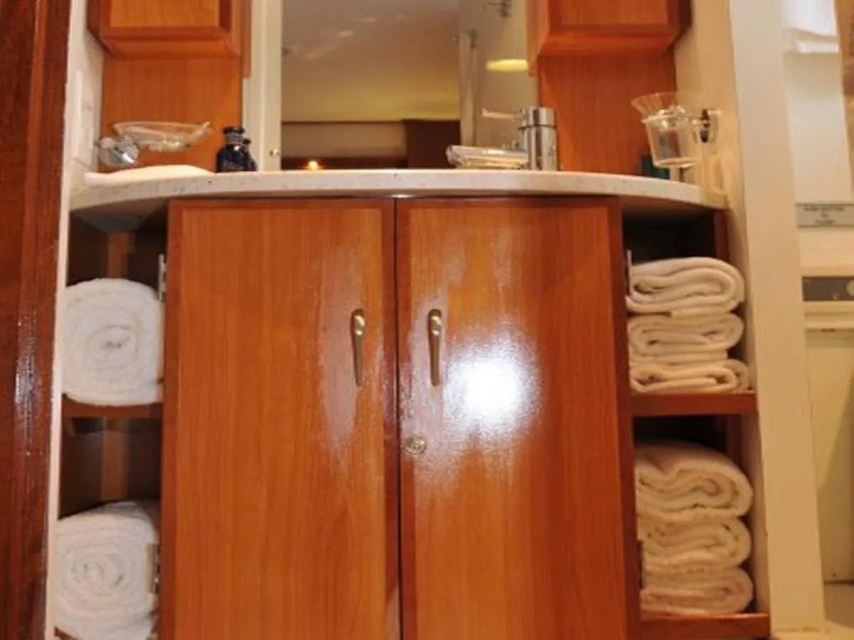 Motor Yacht Kiara Bed & Breakfast Cape Town