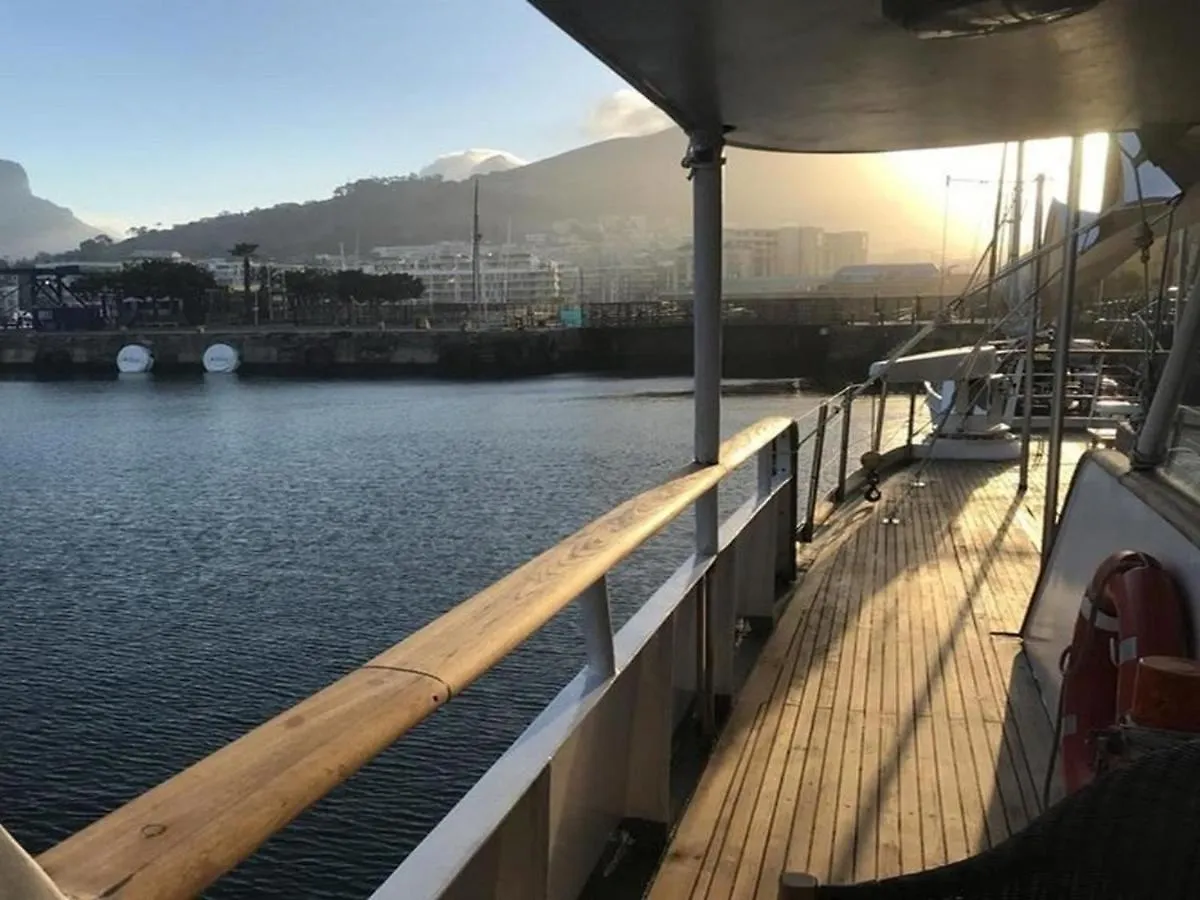 Motor Yacht Kiara Bed & Breakfast Cape Town South Africa